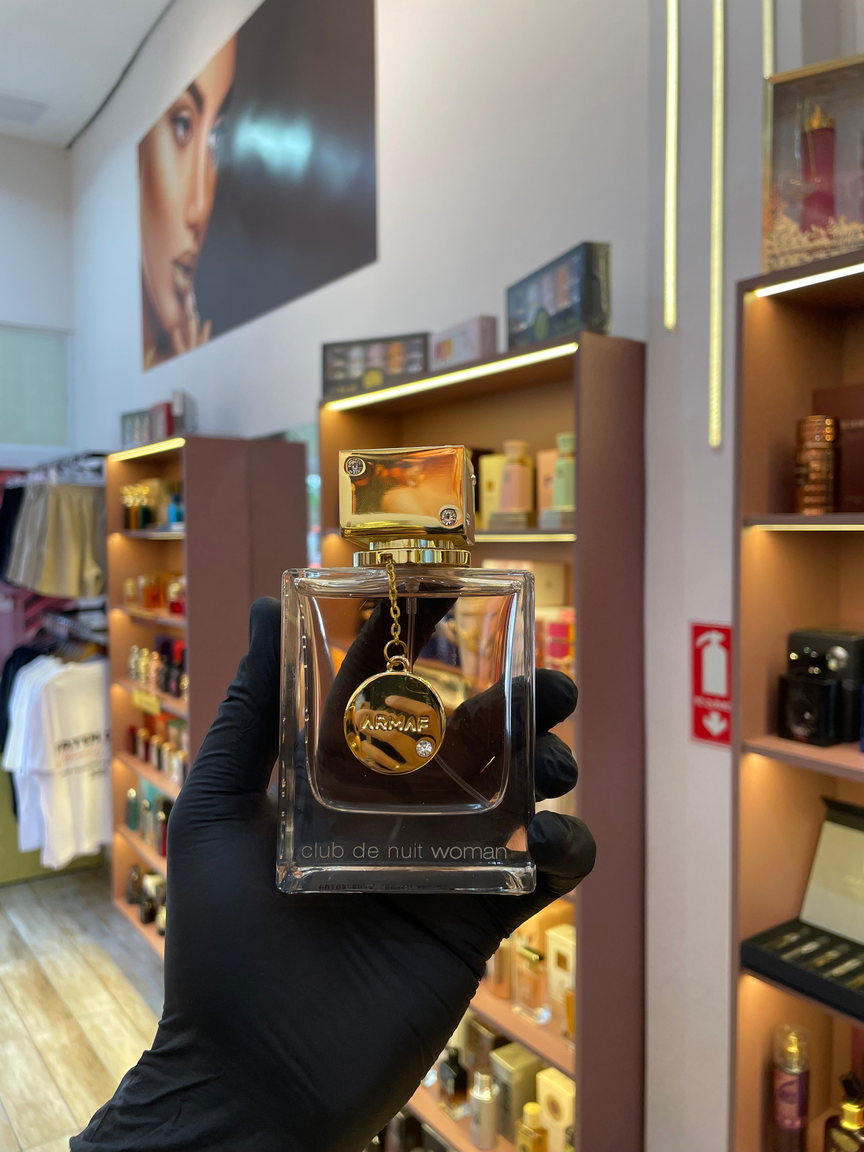 CLUB DE NUIT WOMAN - ARMAF - EAU DE PARFUM - 105ML
