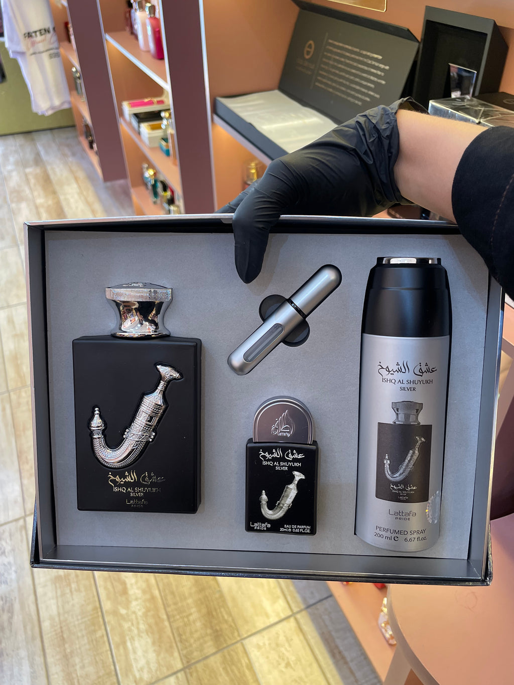 ISHQ AL SHUYUKH SILVER - LATTAFA - EAU DE PARFUM 100ML + EDP 20ML + BODY SPRAY 200ML