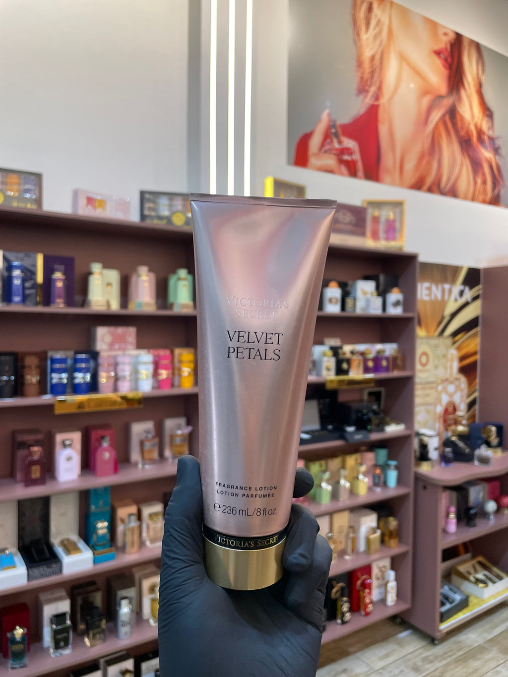 VELVET PETALS SHIMMER - VICTORIA´S SECRET - BODY CREAM - 236ML