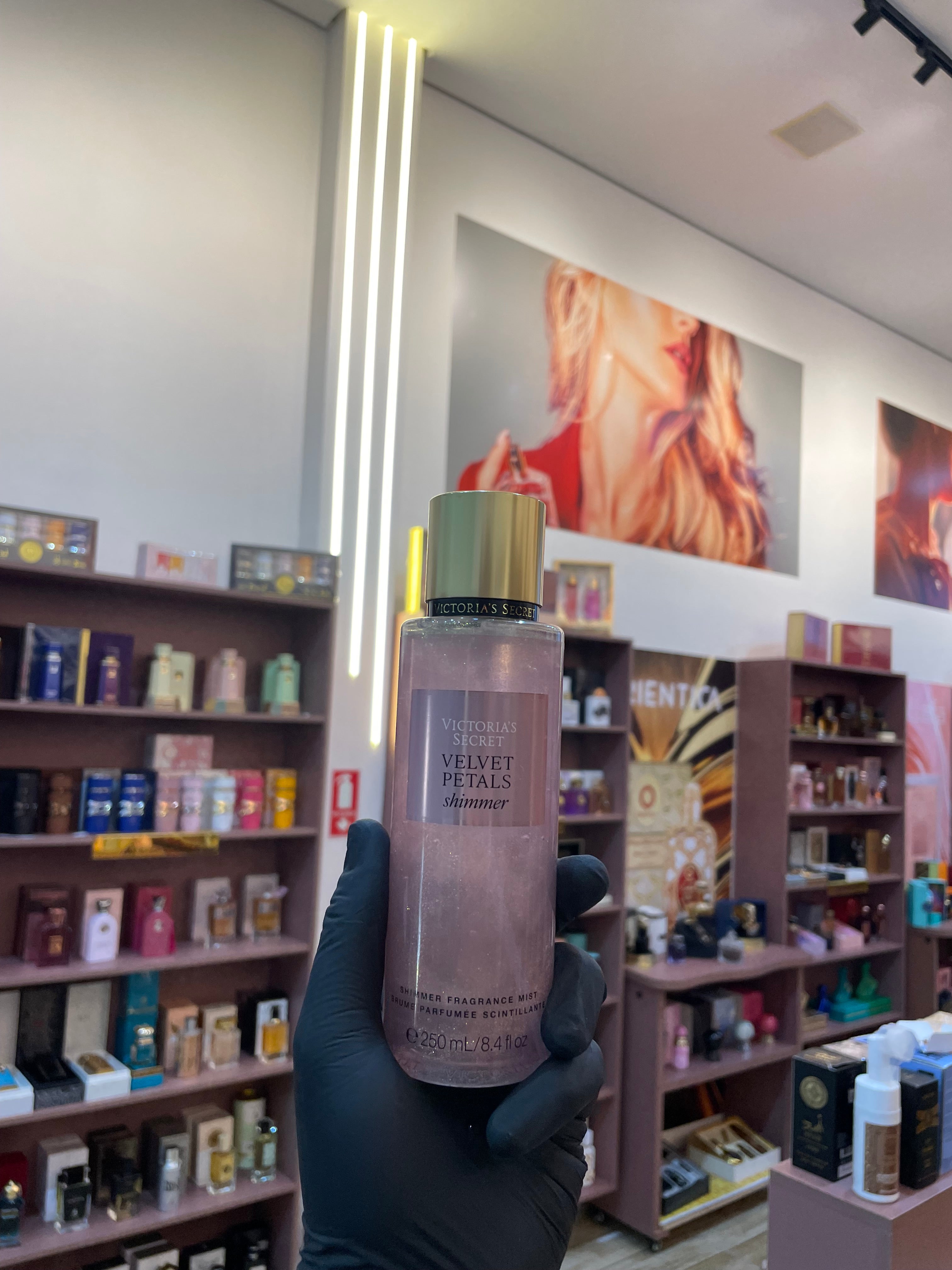 VELVET PETALS SHIMMER - VICTORIA'S SECRET - Body Splash - 250ML