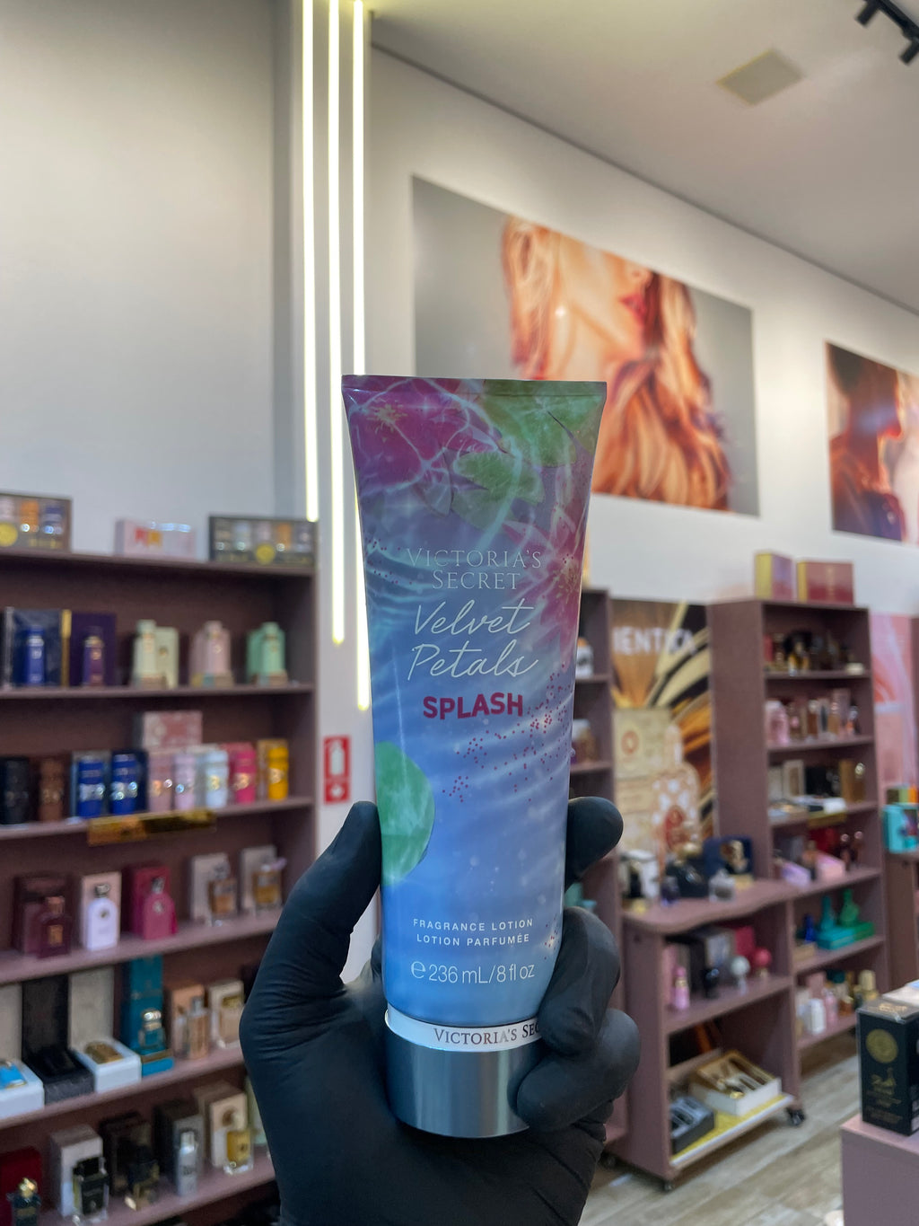 VELVET PETALS SPLASH - VICTORIA'S SECRET - CREME - 236ML