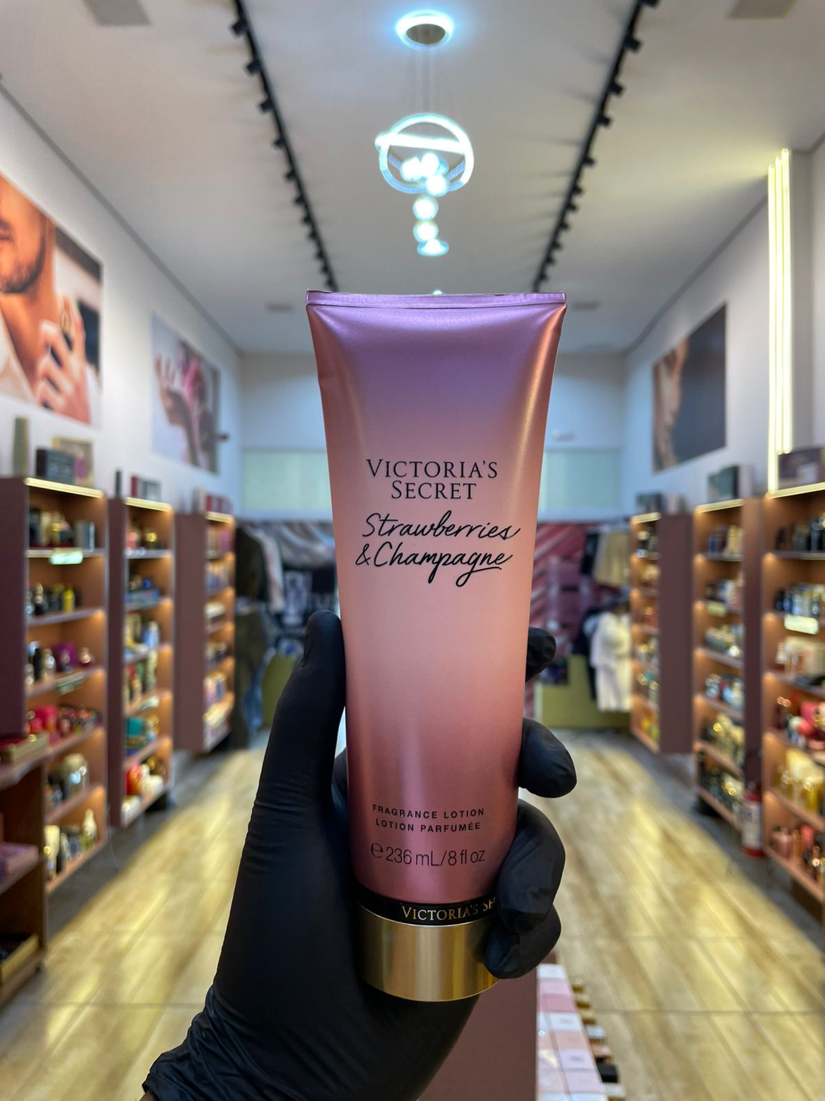 VICTORIA´S SECRET - STRAWBERRIES & CHAMPAGNE - CREME CORPORAL - 236ML