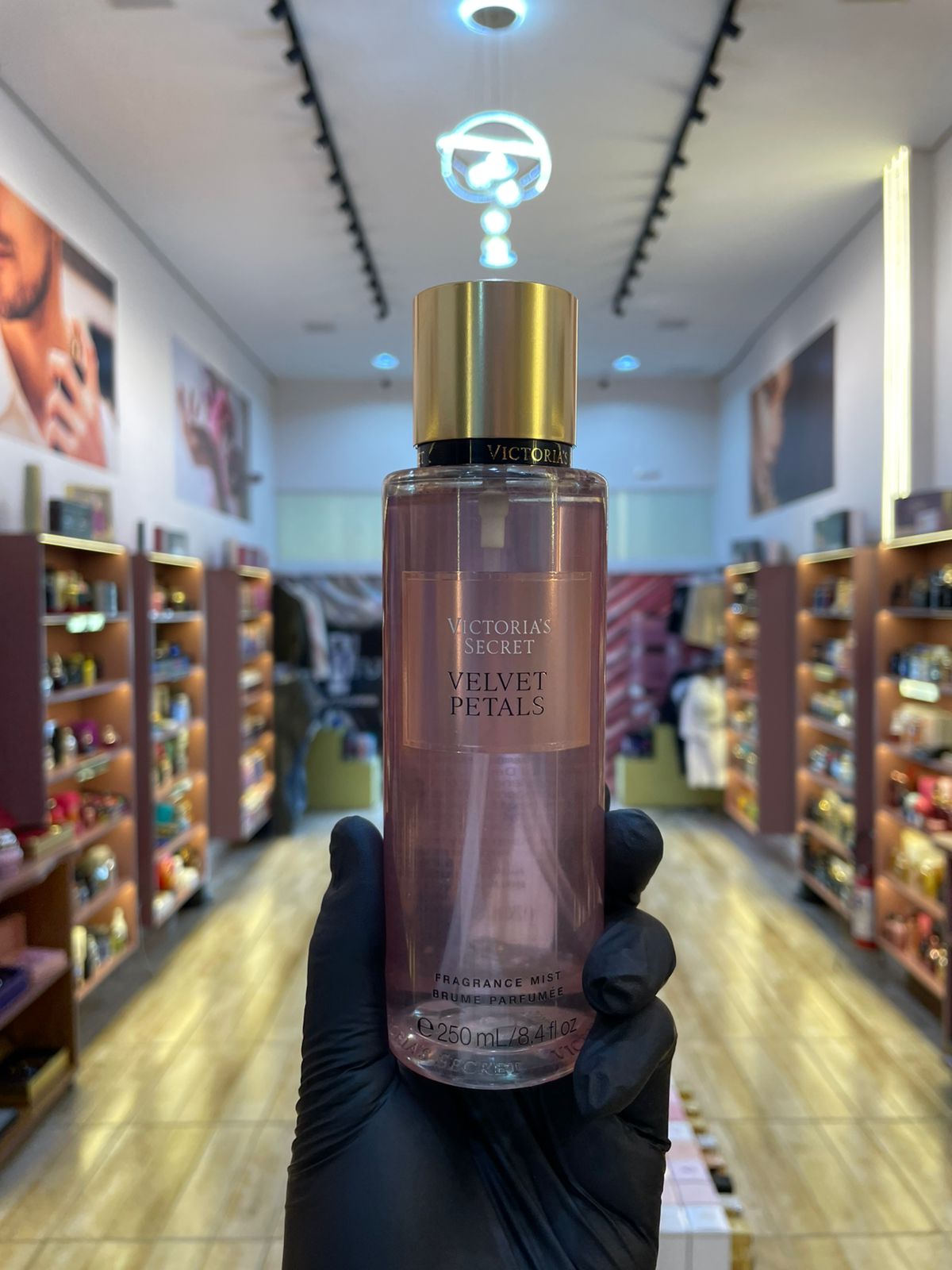 VELVET PETALS - VICTORIA'S SECRET - BODY SPLASH - 250ML
