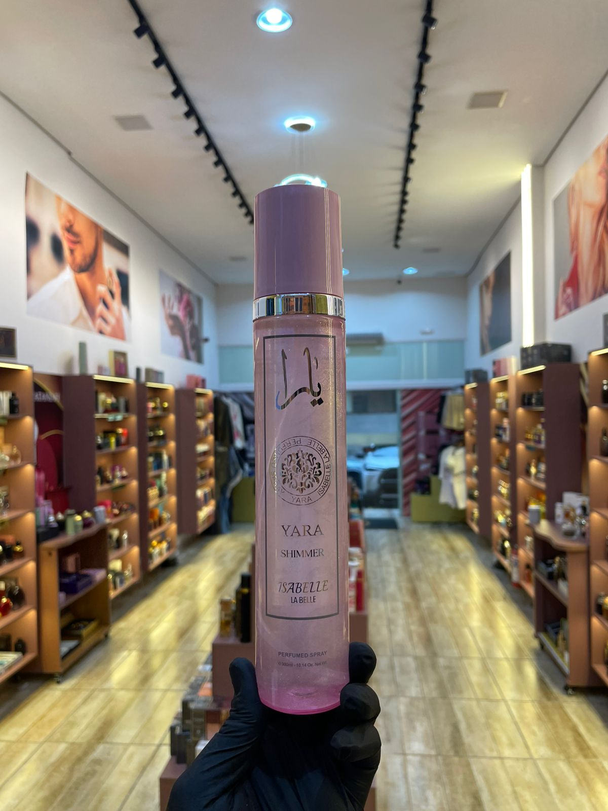 YARA SHIMMER - ISABELLE LA BELLE -PERFUMED SPRAY - 300ML