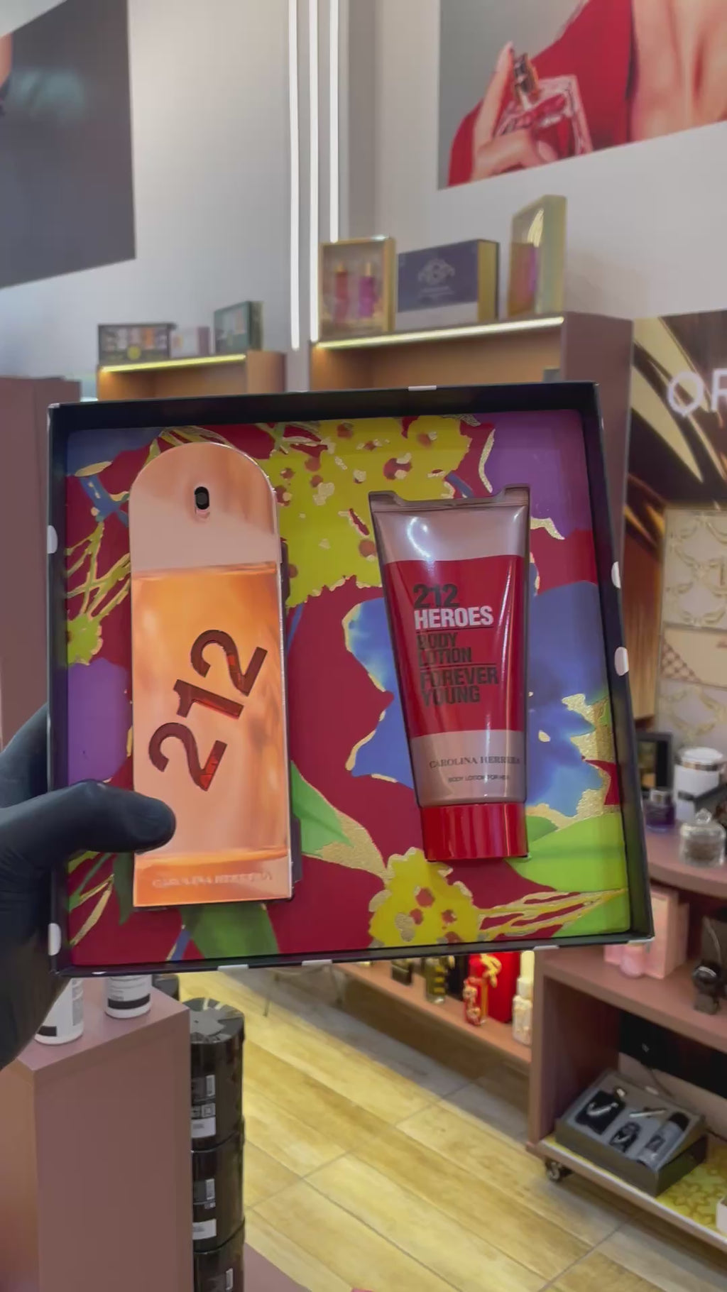 KIT CH 212 - CAROLINA HERRERA - EAU DE PARFUM - 80ML